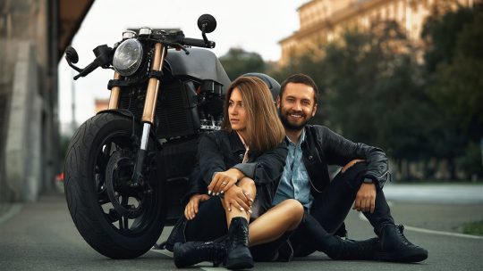 Équipement essentiel pour un voyage à moto : Préparez-vous pour l’aventure sur deux roues